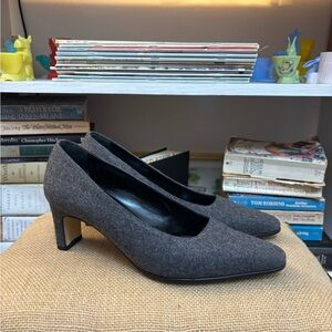 Elegant Gray Women's Pumps